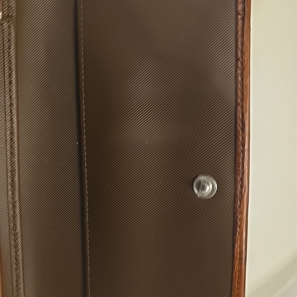 Dooney & Bourke Brown Crocodile Embossed Wallet - Picture 13 of 16